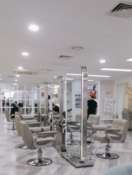 -米娜护肤造型