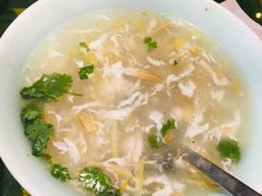 墨鱼蛋酸辣汤-辛香汇(飞洲店)
