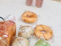 -顶东面包花园·生日蛋糕(世博店)