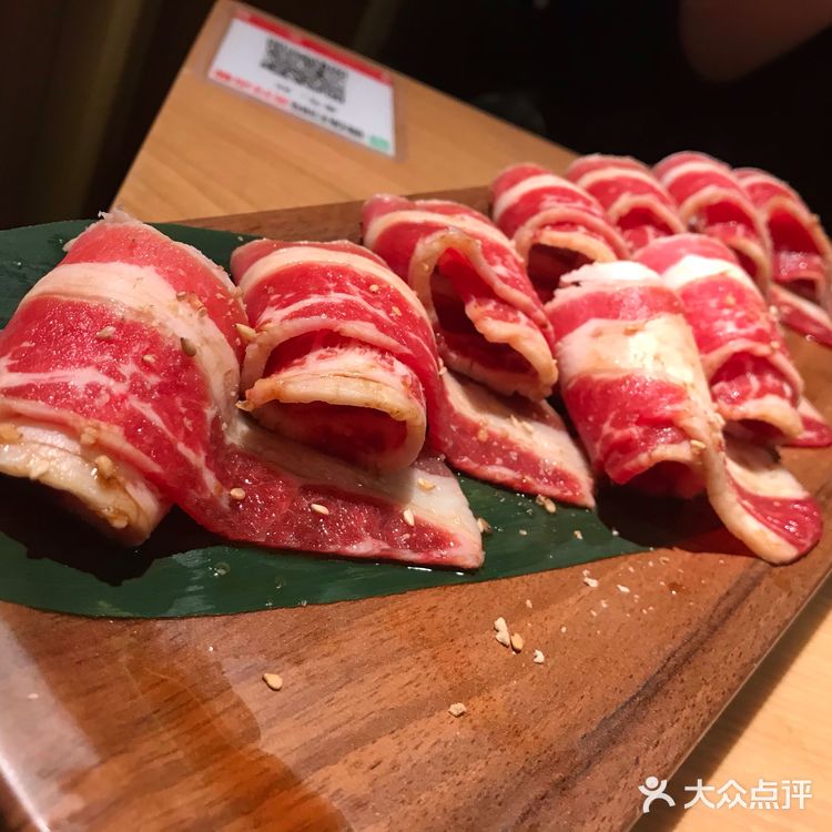 相比韩式烤肉，日式甜甜的酱汁更得我心。大粥沫的中午