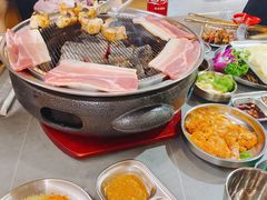 -围炉肉舍•炭烤活鳗•丹东海鲜烤肉(步行街店)