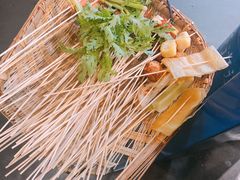 -马路边边串串香(延庆环球新意广场店)