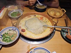 -洱火云南酸菜牛肉火锅(石景山当代商城店)