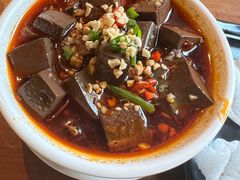 -炉小二铜锅牛蛙•川湘菜(三里屯店)