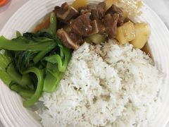 土豆烧排骨饭-芬芳甜品(东风西路店)