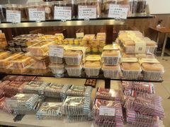 -红宝石·鲜奶小方·海派西点房(南丹店)