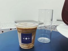 拿铁-FULL MOON满月咖啡
