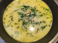 -阿瓦山寨·湘菜现炒·剁椒鱼头王(咸阳总店)