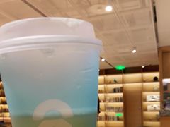 -蔚来中心(北京中关村店)