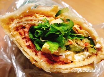 早上起来晨跑‍♀️刚好买个早饭回宿舍【我可是不吃早饭