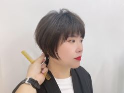 -BULB STUDIO 巴柏明星发型工作室