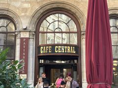 -中央咖啡馆