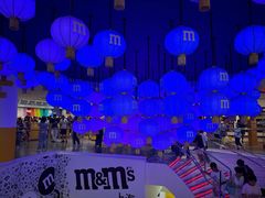 -m豆巧克力世界(上海世茂广场店)