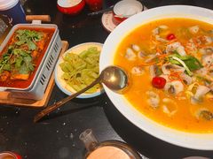 -山城外·非遗酸菜鱼(盛龙广场店)