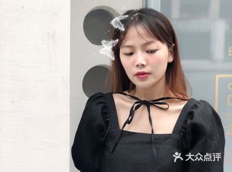 店名：识柳咖啡  地理位置：鼓楼区得贵路158号