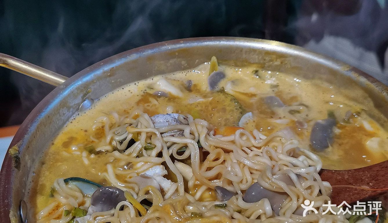 这里的学生太幸福！下课就能穿越到清迈街头