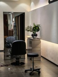 -悦Salon发型设计