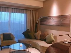 -上海滴水湖皇冠假日酒店