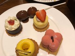 -松山湖凯悦酒店·Café自助餐厅·周末火舞秀表演
