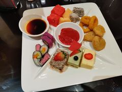 -百灵希尔顿逸林酒店大堂吧