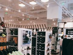 -UNDER ARMOUR(新燕莎奥莱店)