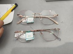 -青山良镜(中国丹阳国际眼镜城店)