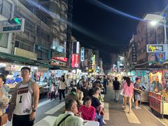 -六合夜市