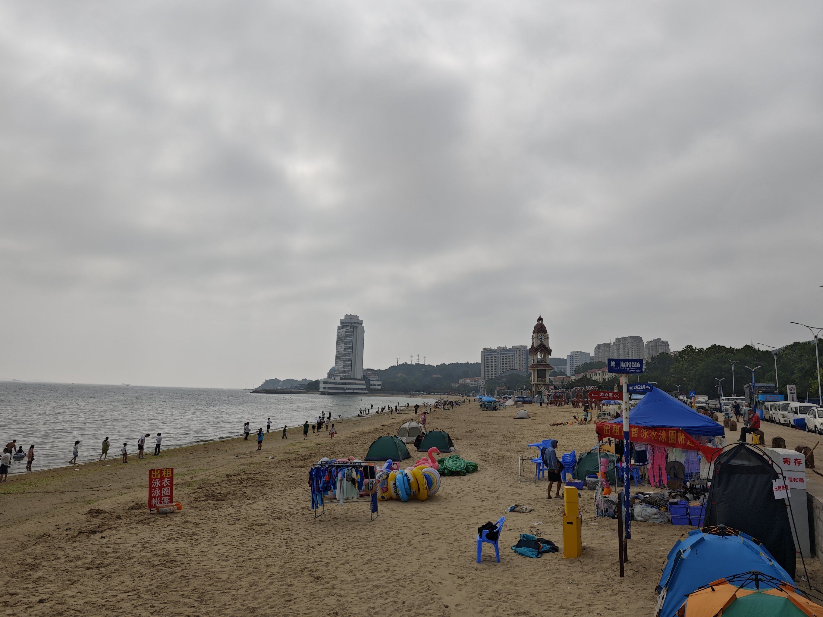 免费的海水浴场