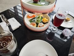-亚龙湾喜来登·美景台大堂吧