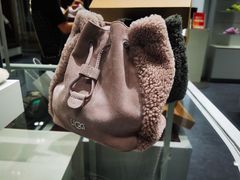 -UGG(燕莎奥特莱斯购物中心店)