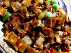 黑三剁配薄饼-雀舞云南菜(乐客城店)