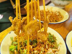 -拈签一笑黄牛肉辣卤串串