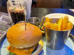 蓝莓风味鹅肝和牛汉堡-bluefrog蓝蛙(水游城店)