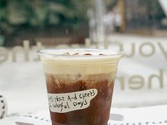 旅-HUGS coffee(东区店)