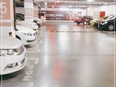 -虹桥火车站-停车场