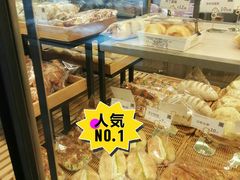 -顶东面包花园·生日蛋糕(世博店)