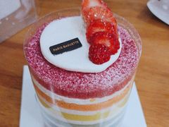 彩虹蛋糕-巴黎贝甜(金隅嘉品店)