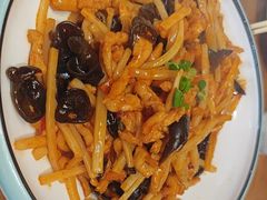 -东来菜馆•手抓海鲜家常菜•海鲜锅贴