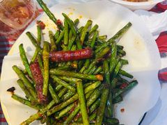 蒜苔-肉店炸炸炸·铁板孜然牛肉