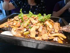 -俏巴妹烤鱼香锅(奥体店)
