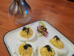 酿鸡蛋沙拉配鱼子酱-帕歌西班牙餐厅paco tapas