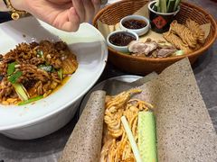 山东单饼卷六样-闫府私房菜·百年鲁菜(恒隆店)