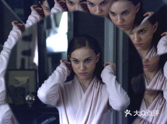 电影名 黑天鹅 着重谈一下片中描述的教育问题