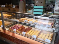 面包甜点陈列柜-南宋胡记(杭州体育场路店)