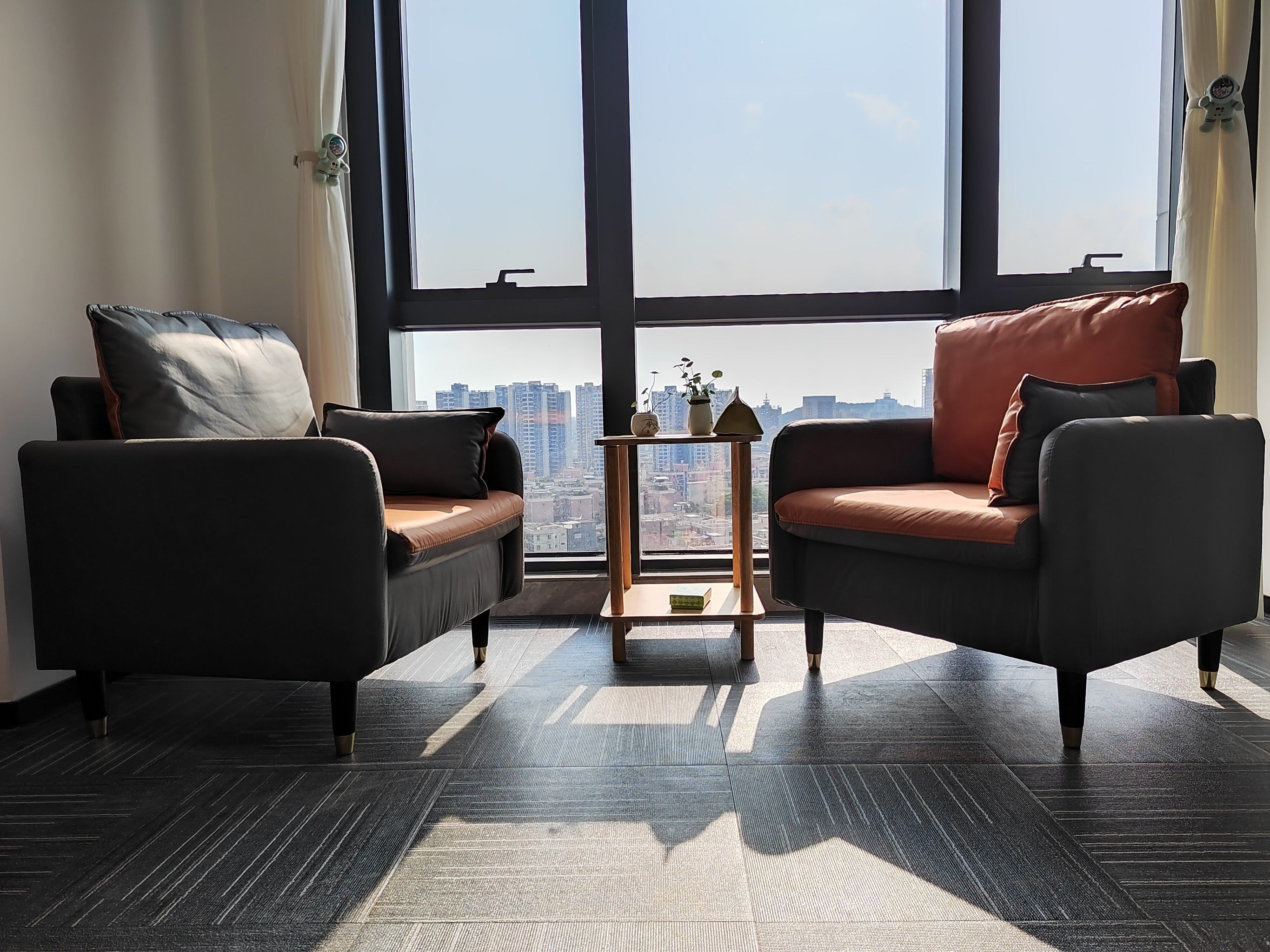 这里的环境真的非常温馨.他们的咨询室布置得舒适而雅致