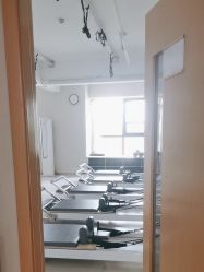 -OM瑜伽教练培训学院