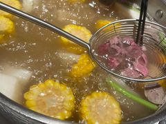 招牌牛骨清汤底-左庭右院鲜牛肉火锅(环球港店)