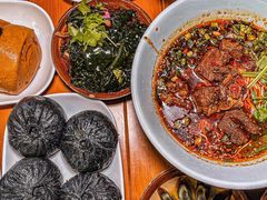 -李与白包子铺(桐梓林店)