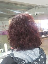 -镁连社·美联社