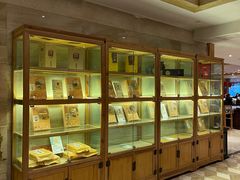 面包甜点陈列柜-阿斯牛牛·凉山菜(新会展店)